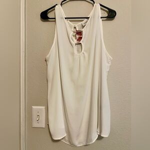 Avenue Women's White Keyhole Blouse